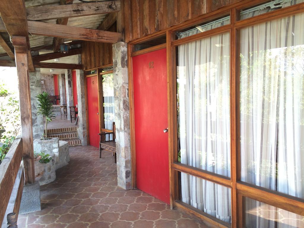 Hotel Terrazas Del Lago San Antonio Palopo Екстер'єр фото